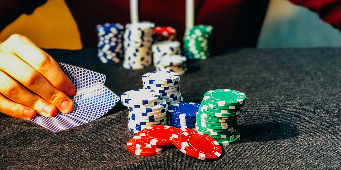 What Footballers Can Learn from Playing Poker